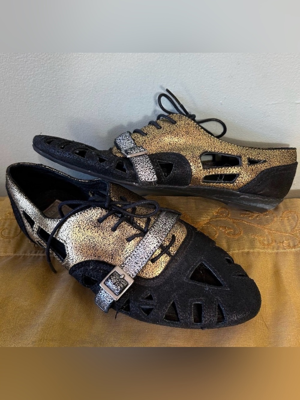 VANS HELLZ Sophie Black Gold Silver Buckle Strap Lace up Leather Shoes